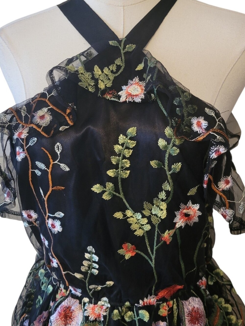NWT L'Atiste Black Floral Embroidery Chiffon Mini Cocktail Dress Size Small - Picture 3 of 6